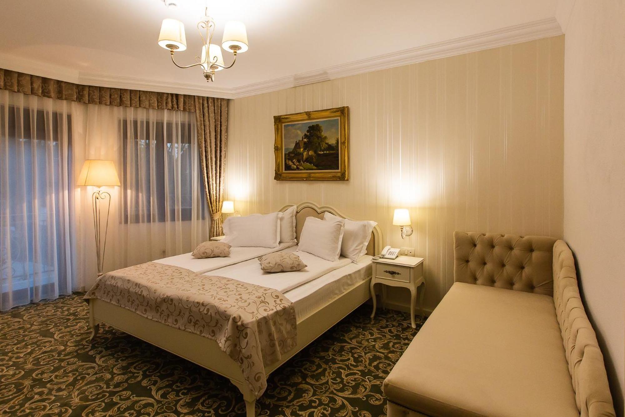 Ave, Alba! Hotel Alba Iulia Eksteriør billede