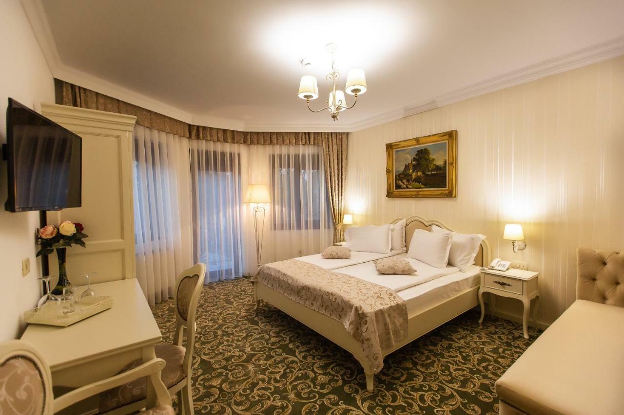 Ave, Alba! Hotel Alba Iulia Eksteriør billede