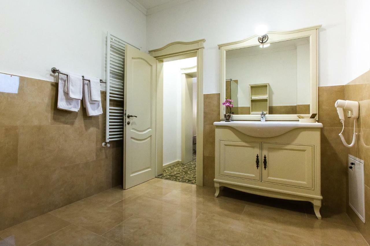 Ave, Alba! Hotel Alba Iulia Eksteriør billede