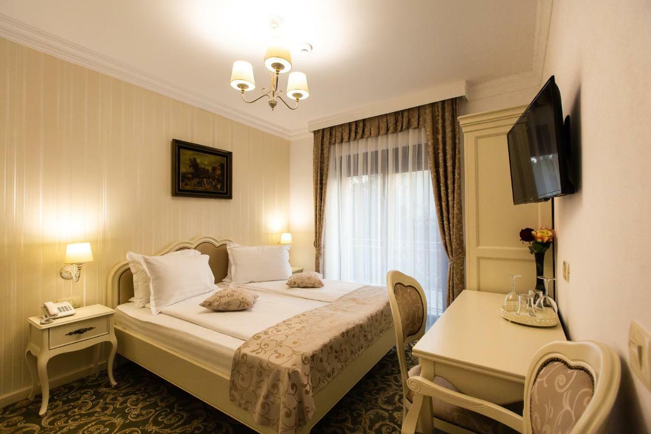 Ave, Alba! Hotel Alba Iulia Eksteriør billede