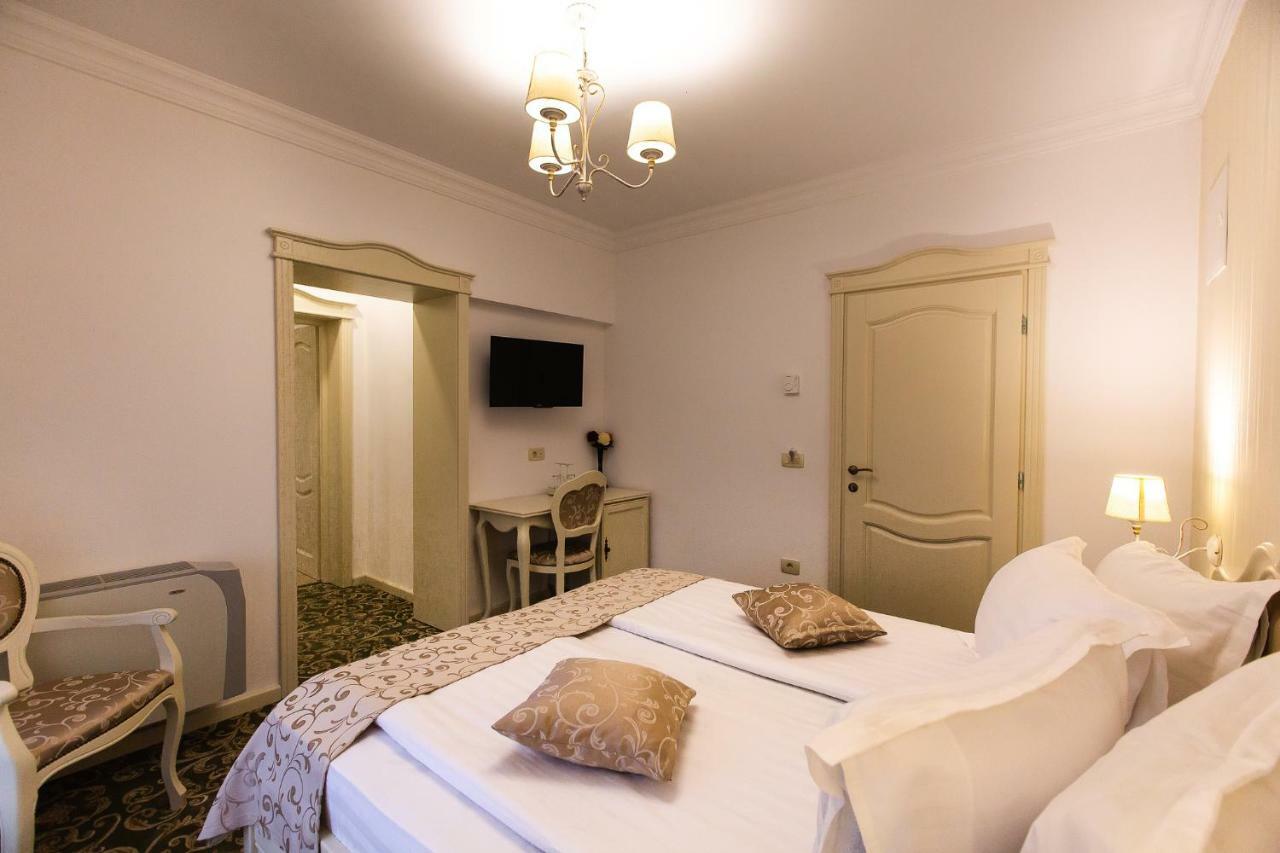 Ave, Alba! Hotel Alba Iulia Eksteriør billede