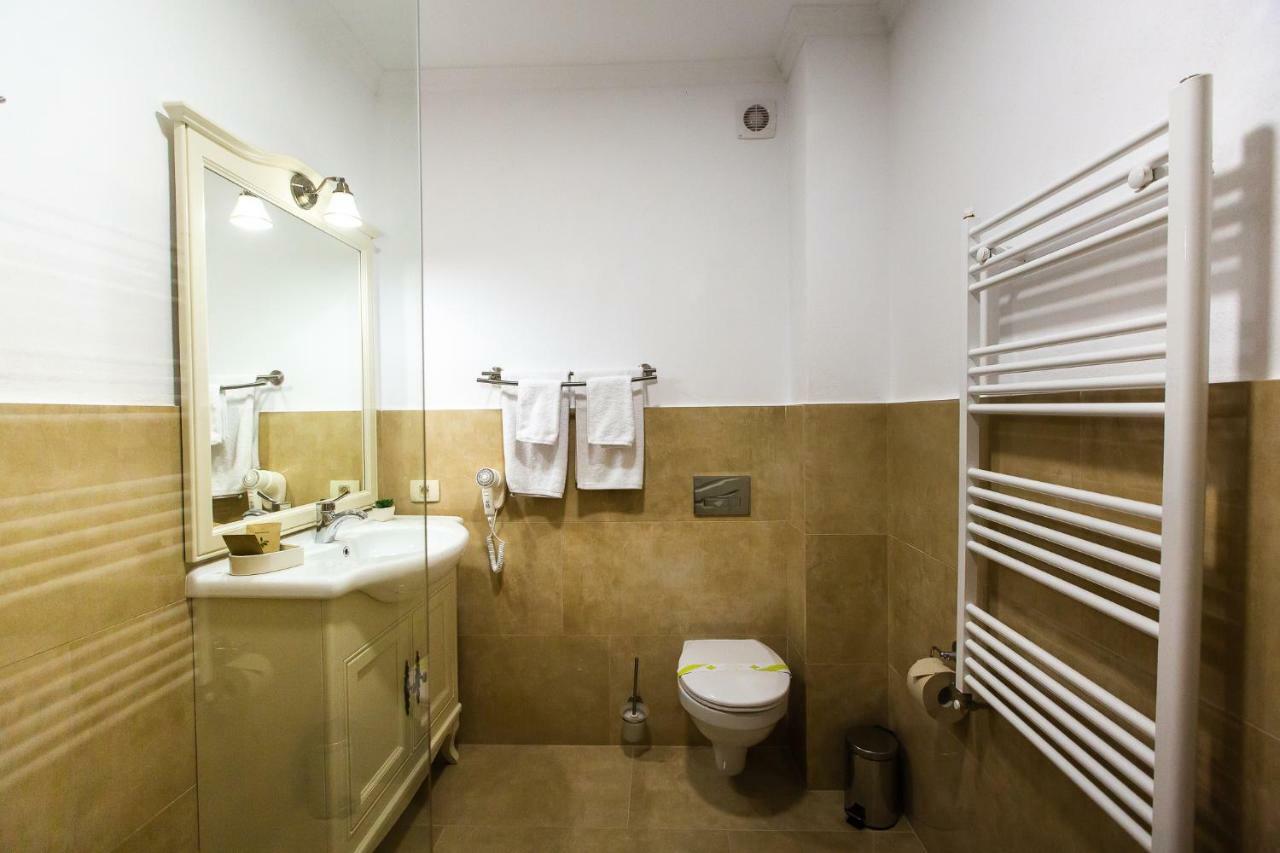 Ave, Alba! Hotel Alba Iulia Eksteriør billede