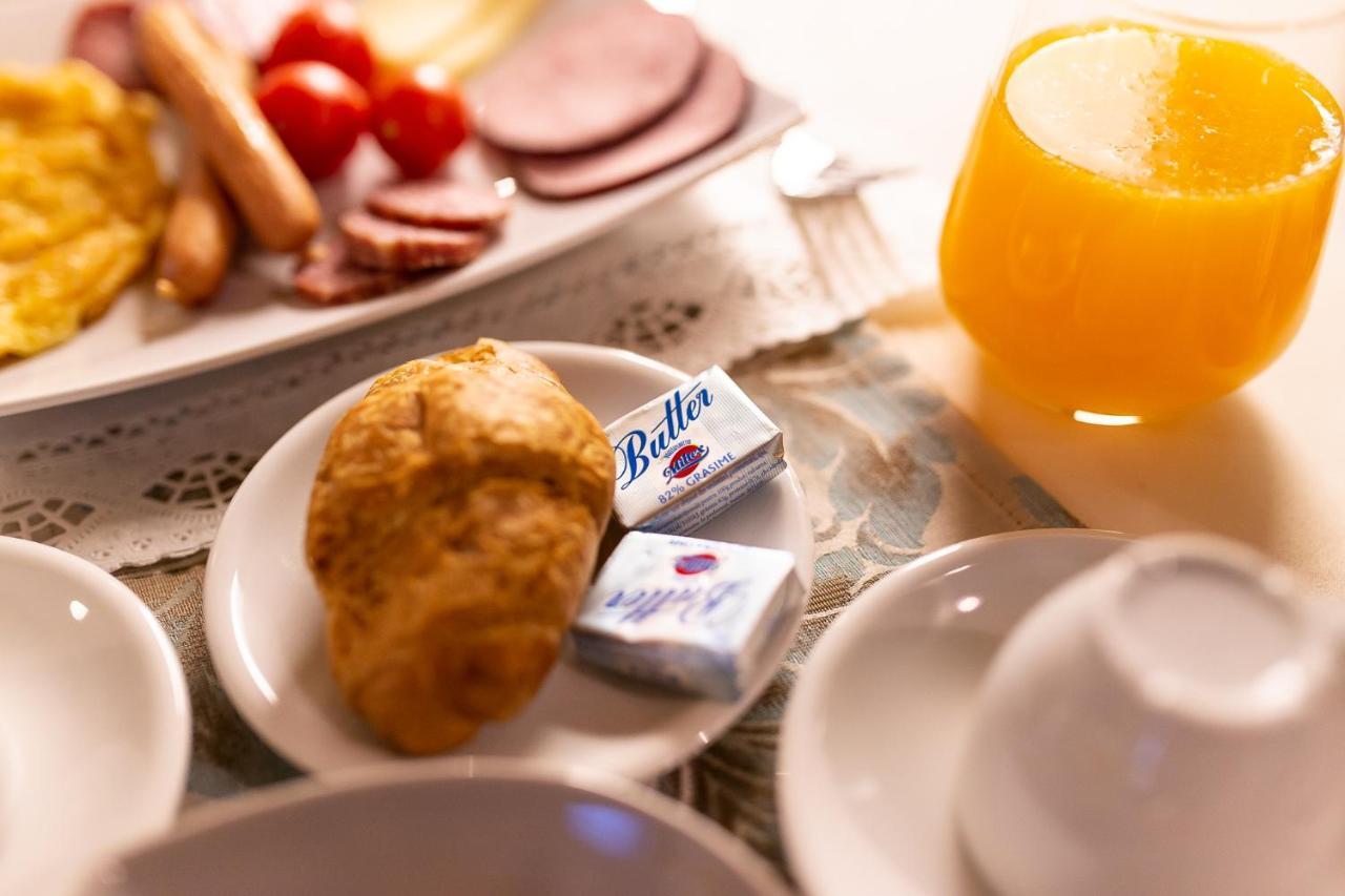 Ave, Alba! Hotel Alba Iulia Eksteriør billede